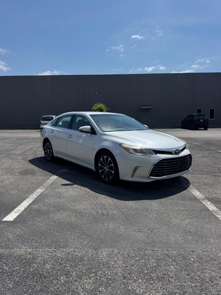2016 Toyota Avalon XLE