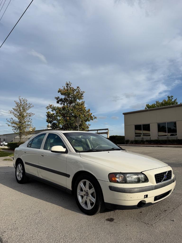2003 Volvo S60 2.4's photo