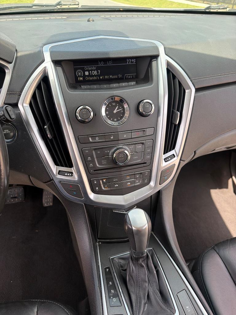 2011 Cadillac SRX Base - Photo 14